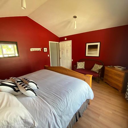 Rose Cottage Bed & Breakfast Вейлмаунт Экстерьер фото